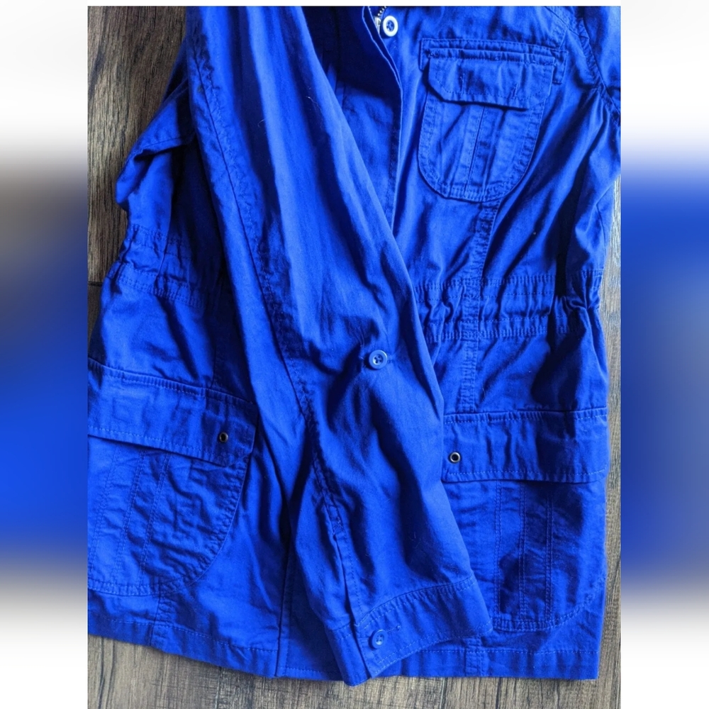 St Johns Bay Medium Zip Up Jacket Bright Blue, Buttons at Neck & Cinch Waist. - Picture 6 of 12